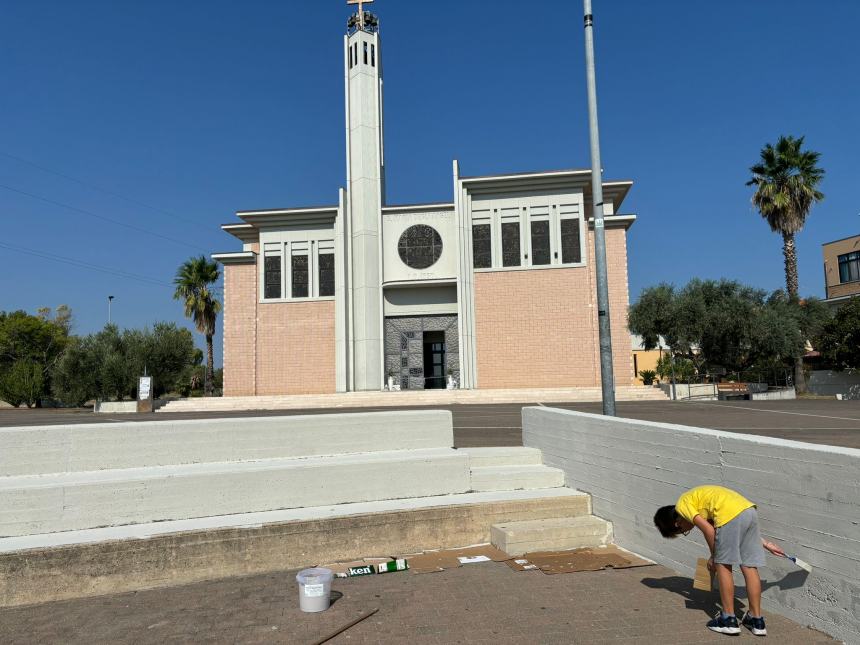 Piazza di Santa Maria degli Angeli ripulita dalle scritte