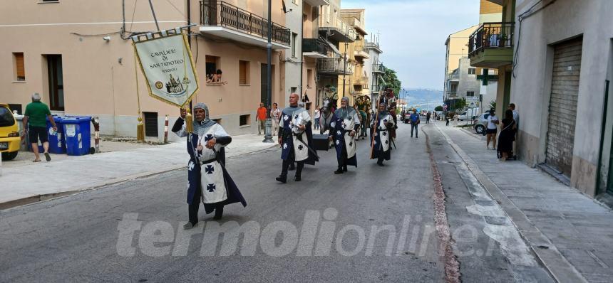 I colori della tradizione: il successo del Palio di San Nicola 