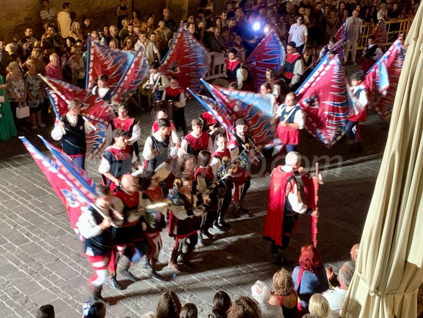 Applausi e grandi emozioni a Vasto con la rievocazione del Toson d’Oro