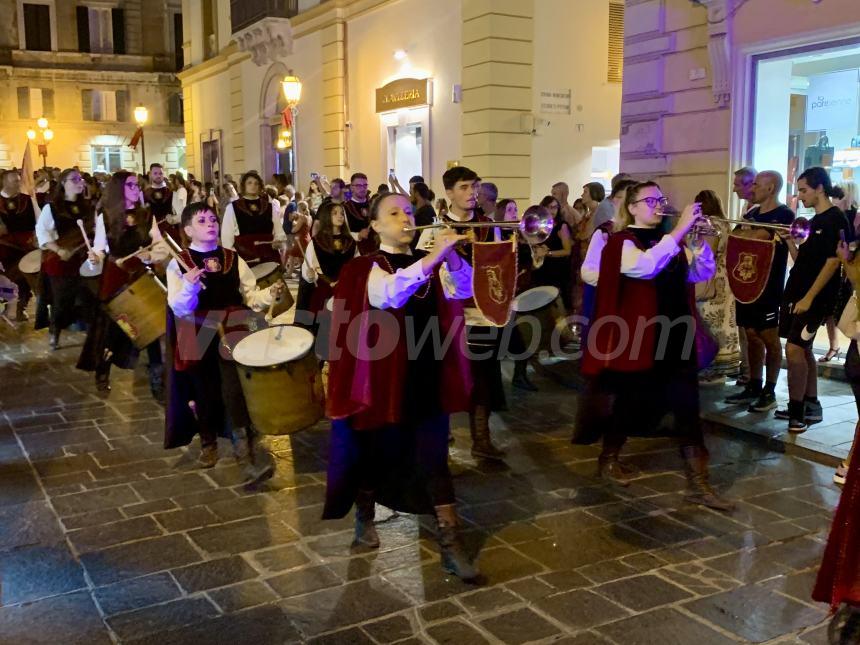 Applausi e grandi emozioni a Vasto con la rievocazione del Toson d’Oro