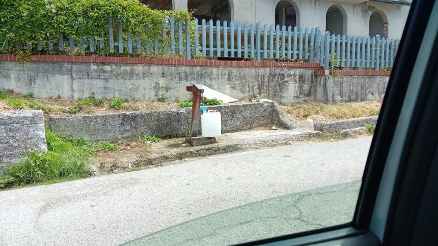 Crisi idrica: autobotti nel Vastese, a Monteodorisio tubatura rotta in pieno centro