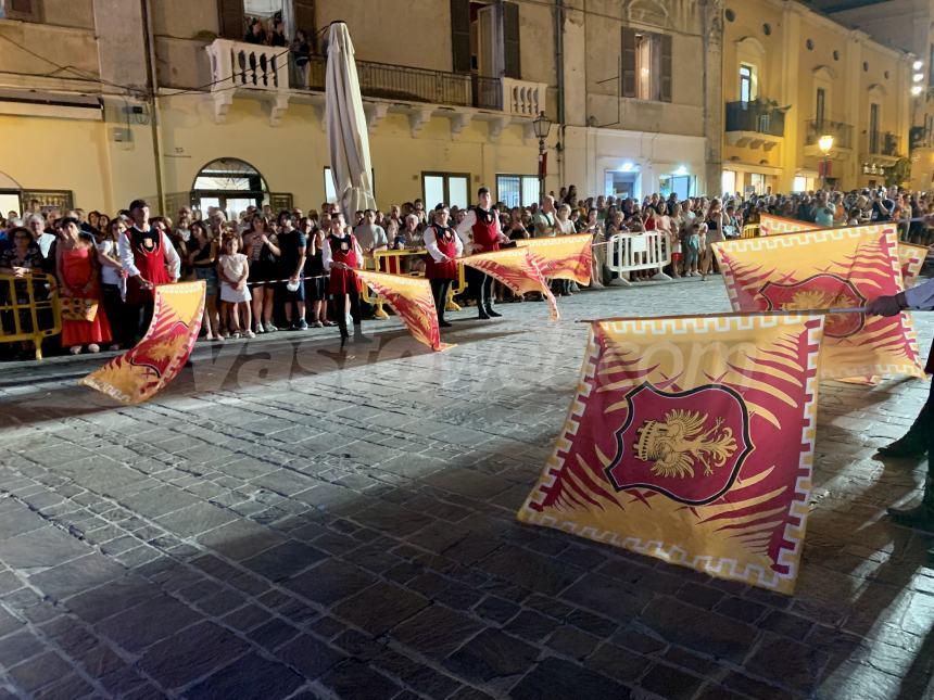 Applausi e grandi emozioni a Vasto con la rievocazione del Toson d’Oro