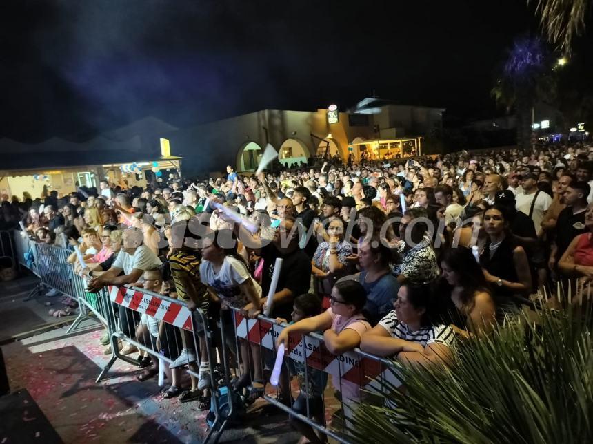 "Party90 Show", Casalbordino lido in festa con Roby Santini nella  1ª "Notte delle Stelle"