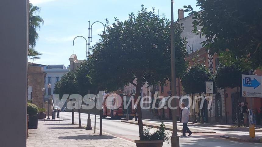 Principio di incendio in una attività di ristorazione in Corso Garibaldi