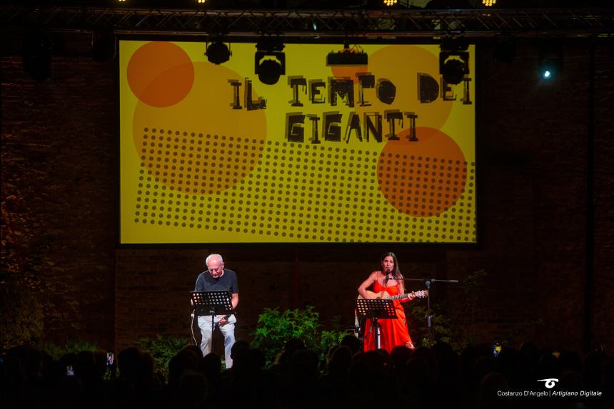 Paola Turci con la sua voce dipinge un affresco della grande musica italiana ai Giardini d'Avalos