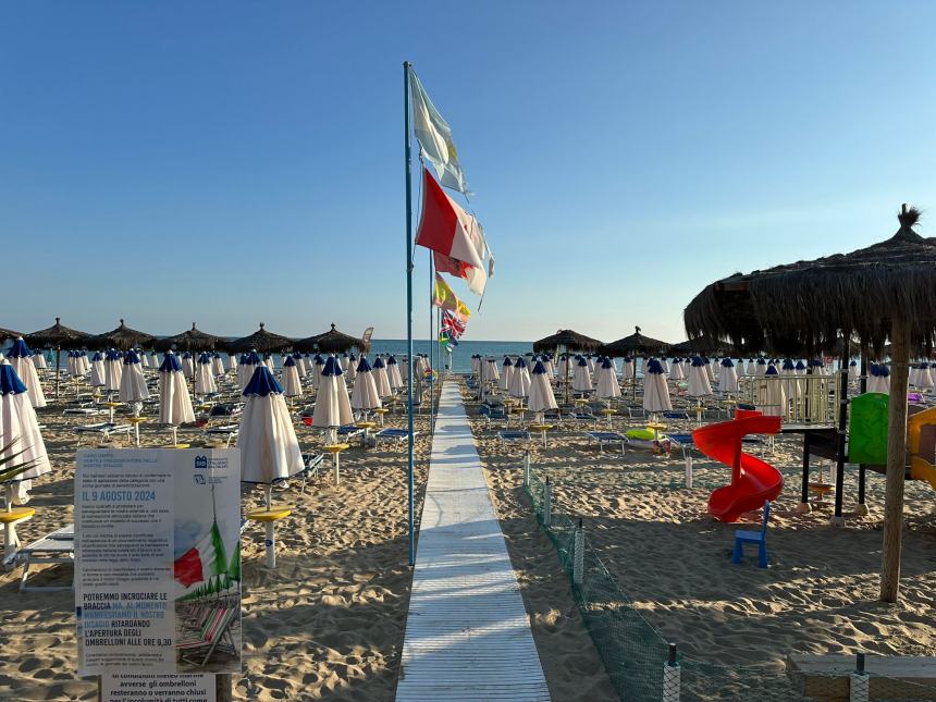 n Abruzzo sciopero dei titolari degli stabilimenti balneari,  chiusi gli ombrelloni 