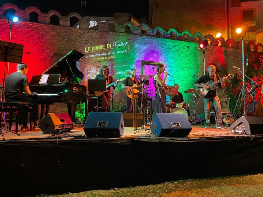 Grande successo per “I Concerti di mezzanotte”: bagno di folla nella serata conclusiva 