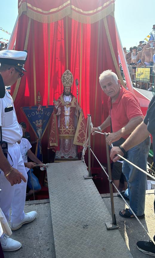 San Basso in processione a mare sul Nonno Rocco