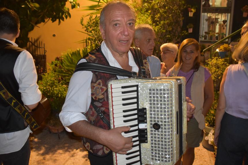 Ciripiripiccula nei vicoli del borgo antico, notte di mezza estate all'insegna della termolesità