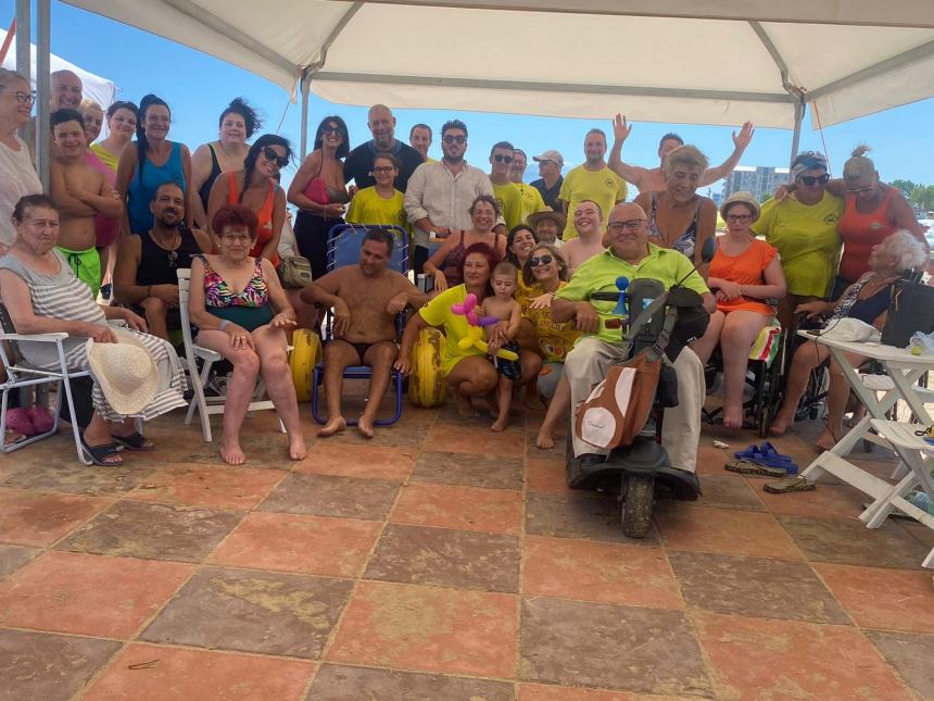  "Mare senza limiti", un successo l'iniziativa sulla spiaggia di San Salvo