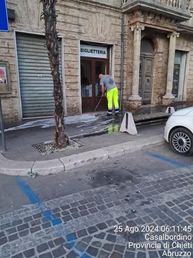 Interventi di pulizia straordinaria per le strade del centro storico di Casalbordino