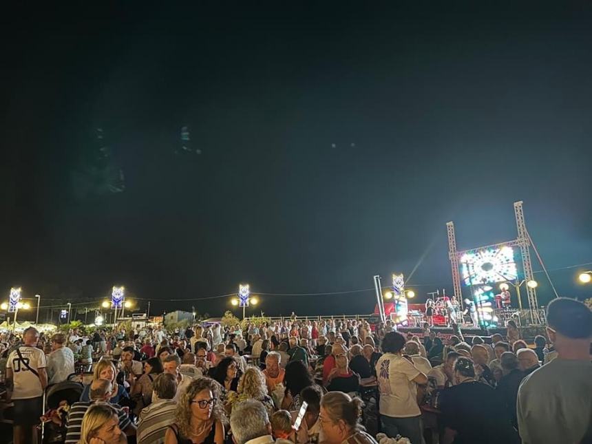 La magia dei fuochi illumina Torino di Sangro: in tanti alla festa di San Michele Arcangelo