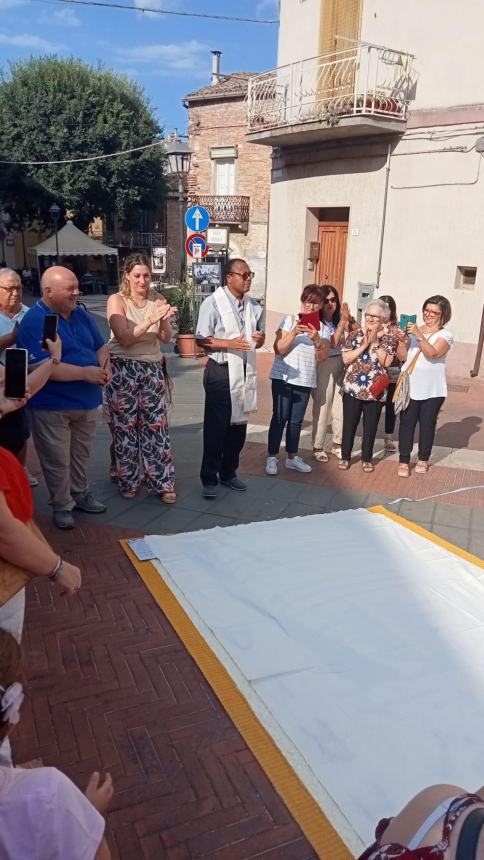 L'Infiorata all'Uncinetto Itinerante per la 1ª volta a Monteodorisio: “Un lavoro unico”