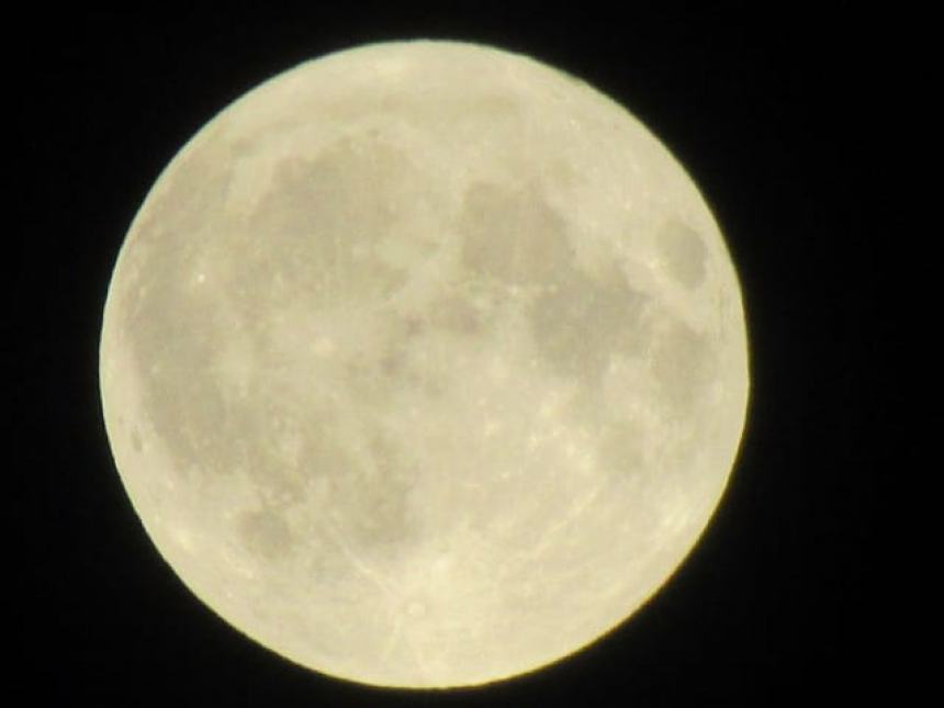 Lo spettacolo della superluna da Termoli Nord