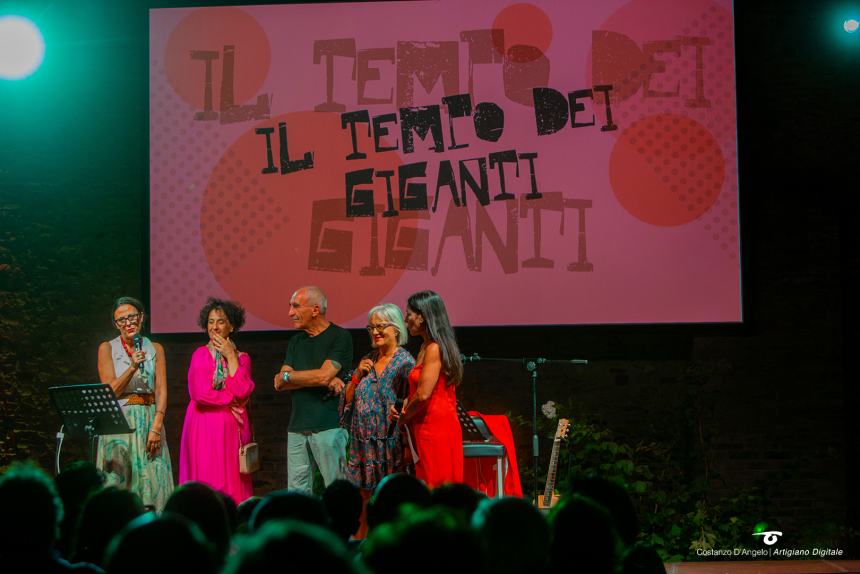 Paola Turci con la sua voce dipinge un affresco della grande musica italiana ai Giardini d'Avalos