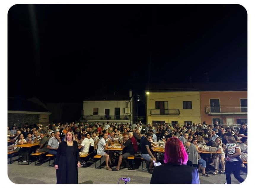 In tantissimi a Gissi per il festival della "Ddu Botte", l'organetto abruzzese