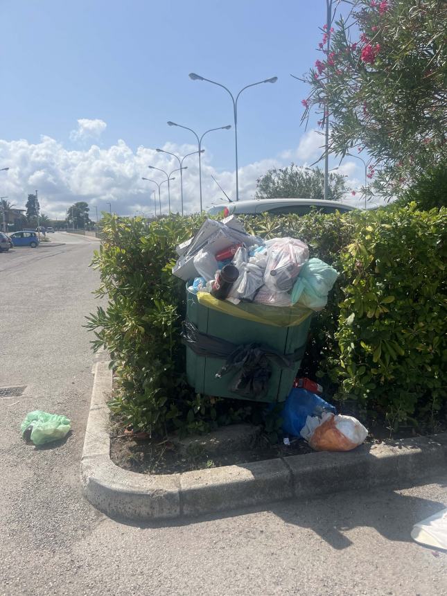 Al parcheggio dell'ospedale San Timoteo 