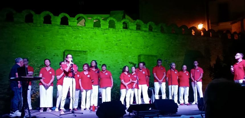 Tanti applausi a Vasto nel Ferragosto con il concerto della Corale Warmup