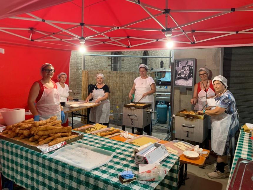 Con le canzoni di Vasco Rossi i “Senza Resa” infiammano Piazza Umberto I di Monteodorisio