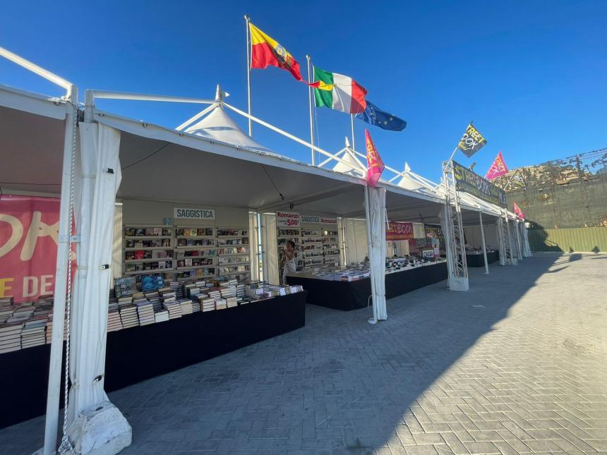 Street book festival in piazza Sant'Antonio 