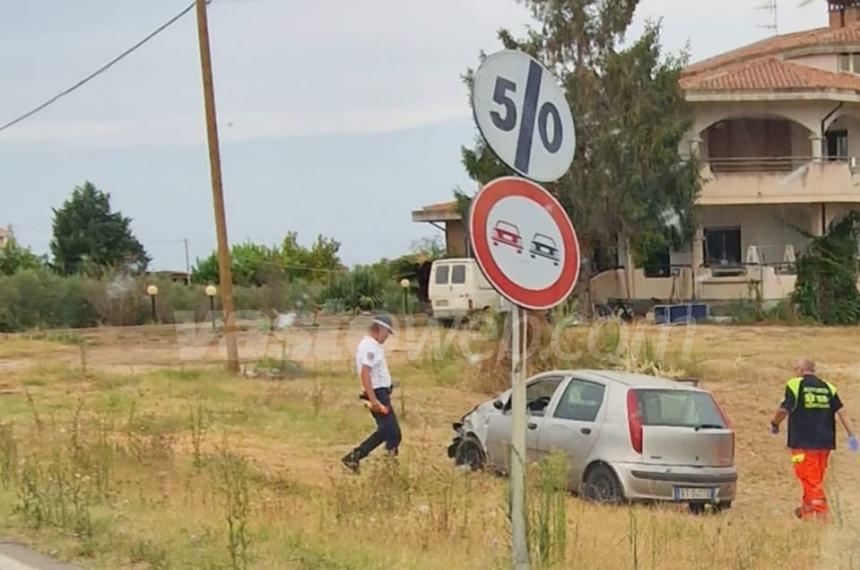 Scontro tra due vetture in via San Lorenzo, 3 i feriti