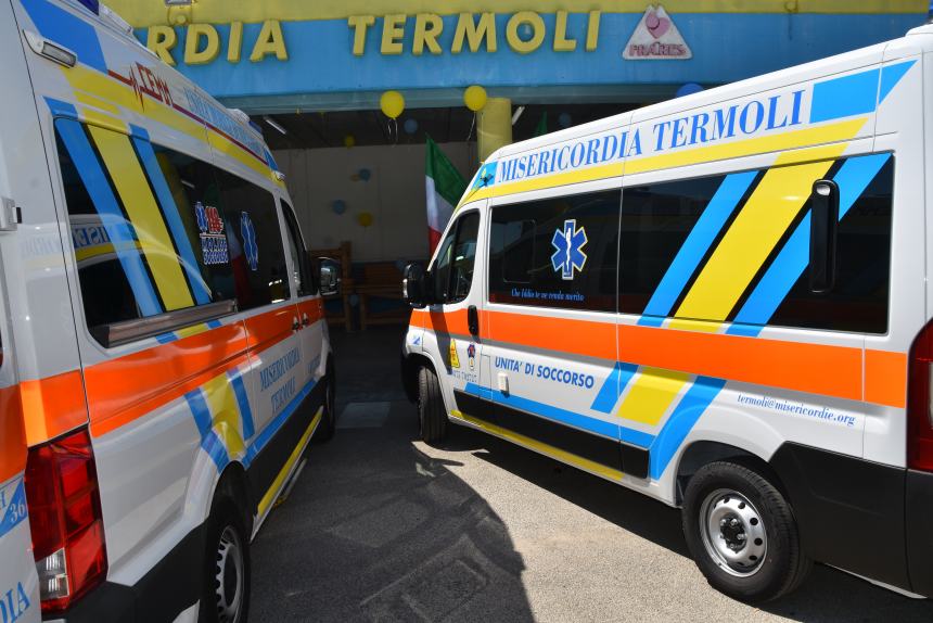 La benedizione delle nuove ambulanze alla Misericordia