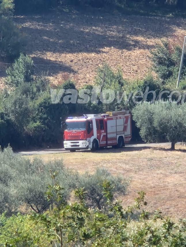 Incendio a Sant'Antonio Abate, intervengono i vigili del fuoco 