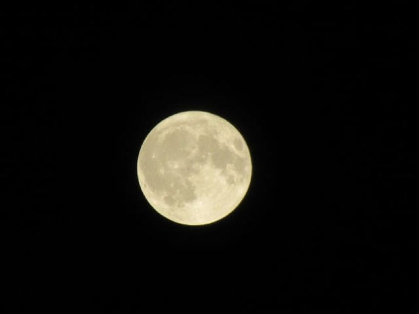 Lo spettacolo della superluna da Termoli Nord