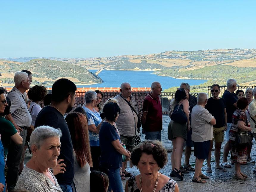 Voce al paesaggio e agli alberi nel "Festival delle Radici"