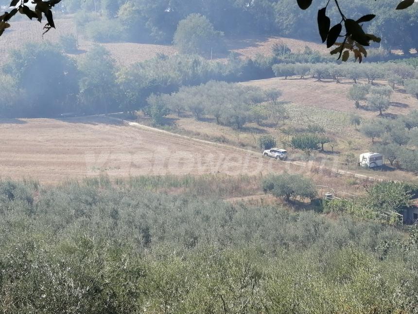 Incendio a Sant'Antonio Abate, intervengono i vigili del fuoco 