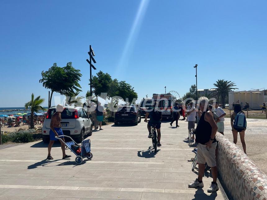 Signora  accusa malore sulla spiaggia di San Salvo Marina, allertato l'elisoccorso