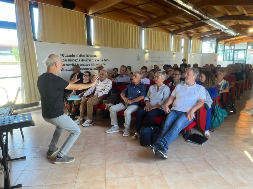 4 cori e 70 partecipanti alla Masterclass di tecnica vocale con Pasquale Veleno