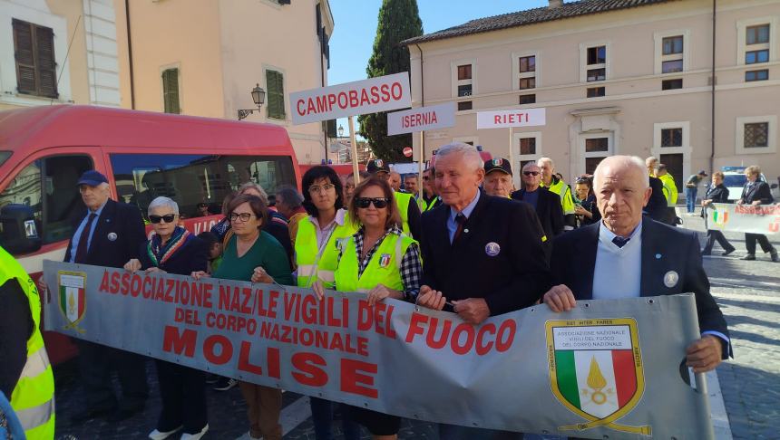 Delegazioni dal Molise al raduno dell'Associazione nazionale Vigili del fuoco 