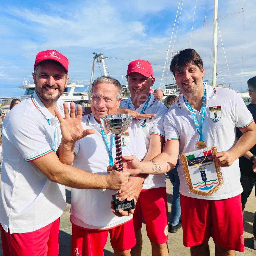 Tripudio biancorosso a Termoli: la "Ciurma Vasto" vince il campionato lancia a 10 remi