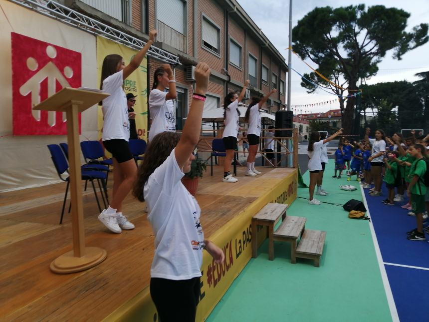 Oltre 300 giovani in marcia per la pace a Vasto: "Per inculcare la sua bellezza e valore"