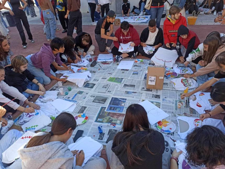 Studenti e docenti del Liceo Artistico omaggiano la Giornata Internazionale della Pace