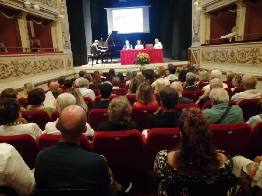 Martina Alpi e Lorenzo Di Stefano hanno vinto la seconda edizione del "Premio Luciano Lapenna" 