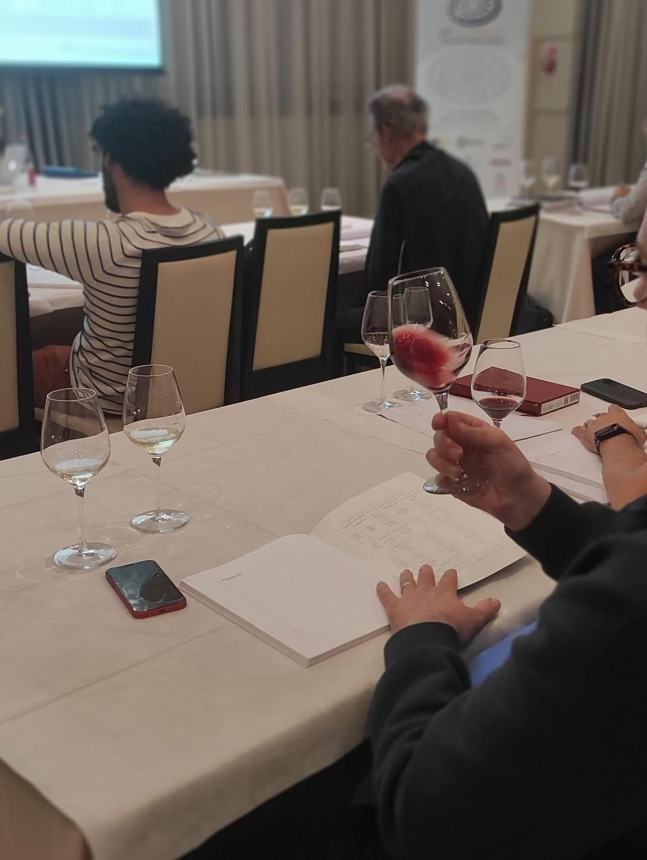 Al via a San Salvo dall'8 ottobre il corso di 1° livello professionale per aspiranti Sommelier