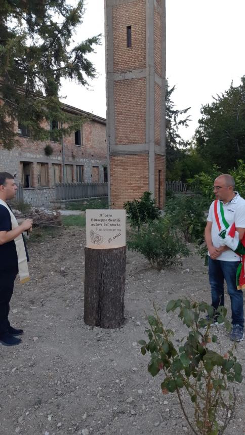 Nel roseto del Santuario di Furci una targa in ricordo "dell'amico e studioso" Giuseppe Gentile 