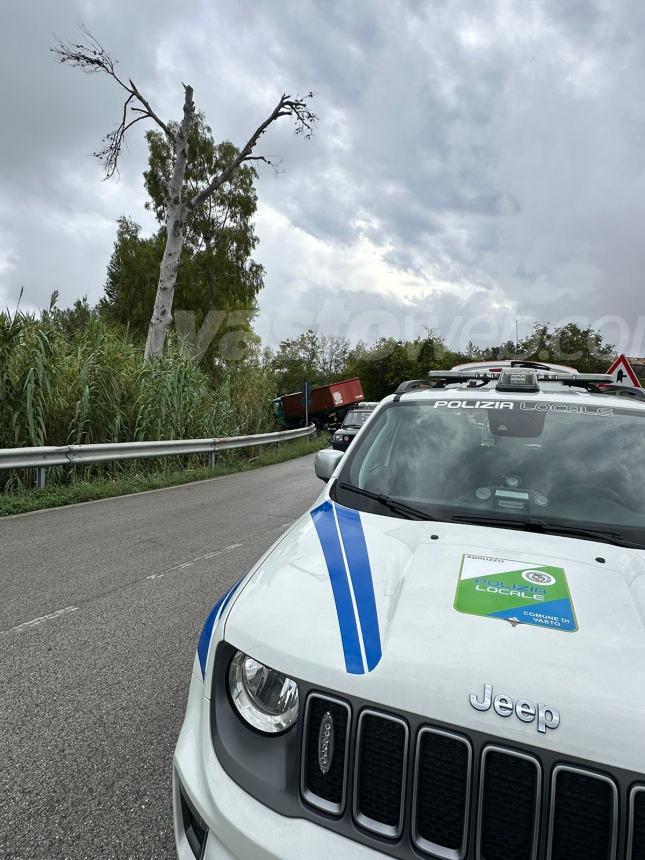 Scontro camion-auto in via San Lorenzo, ferita una 34enne moldava