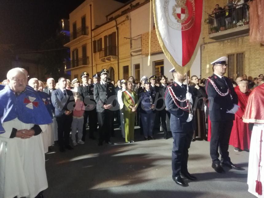 Lungo corteo per San Michele, Bruno Forte: "La grazia della pace scenda sulle guerea" 