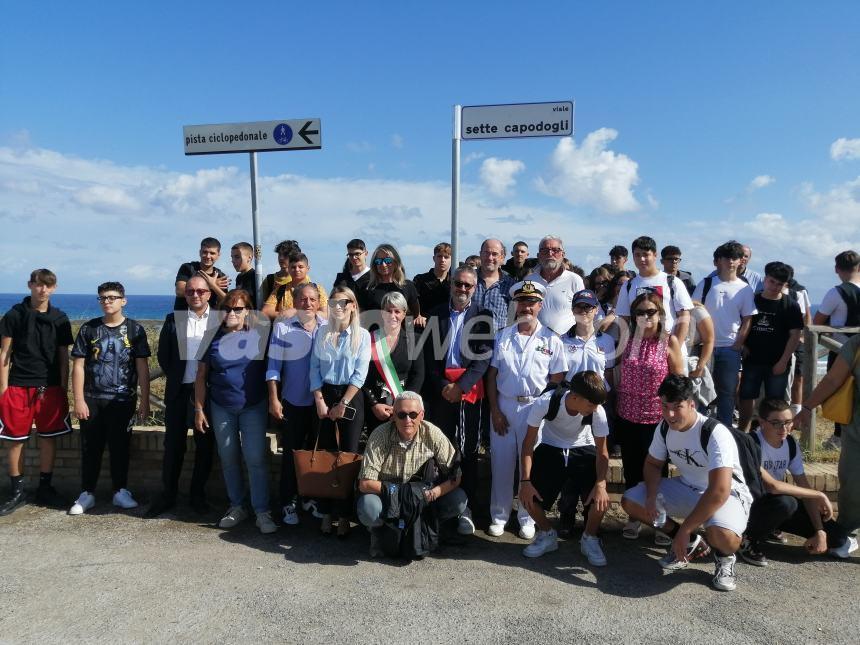 Nasce a Punta Aderci “Viale dei Capodogli”: “Vasto non dimentica il drammatico spiaggiamento”