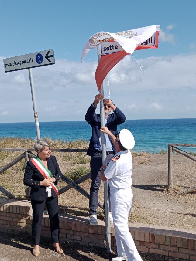 Nasce a Punta Aderci “Viale dei Capodogli”: “Vasto non dimentica il drammatico spiaggiamento”