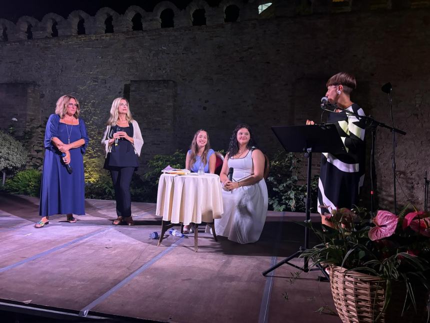 "Voci da ascoltare" il libro scritto dagli studenti del Palizzi presentato al Premio Letterario Emily