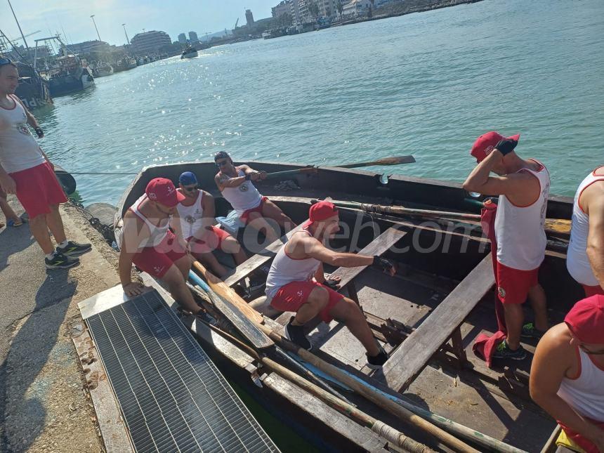 Poker de “La Ciurma Vasto”: trionfo nella 29ª Regata dei gonfaloni