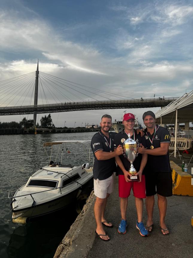 Poker de “La Ciurma Vasto”: trionfo nella 29ª Regata dei gonfaloni