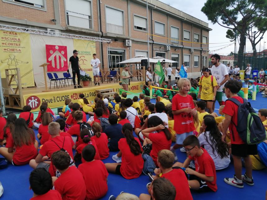 Oltre 300 giovani in marcia per la pace a Vasto: "Per inculcare la sua bellezza e valore"