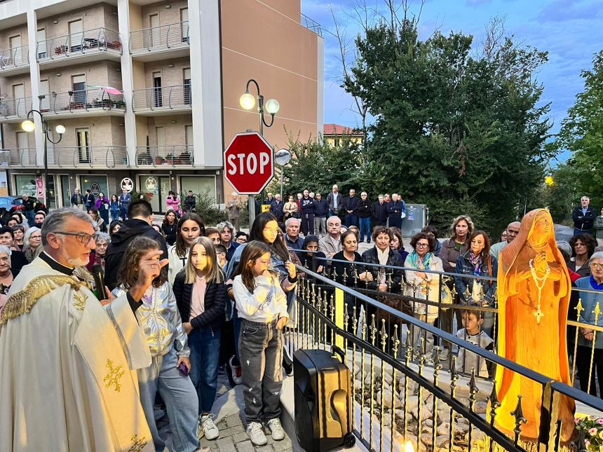  Da un tronco secco rinasce la statua della Madonna Addolorata