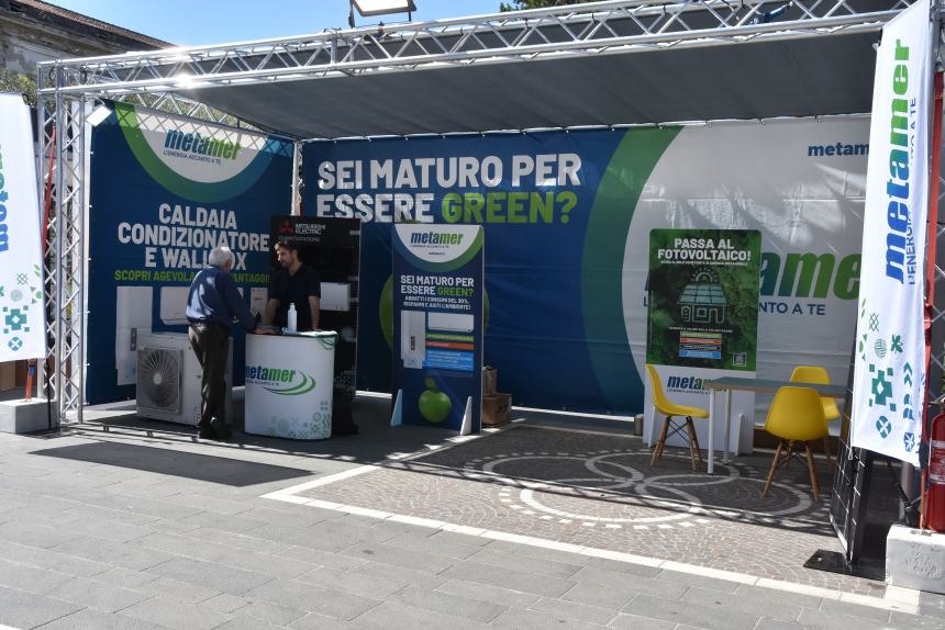 Scopriamo il mondo dei veicoli green all'Ecomob Expo City in piazza Monumento