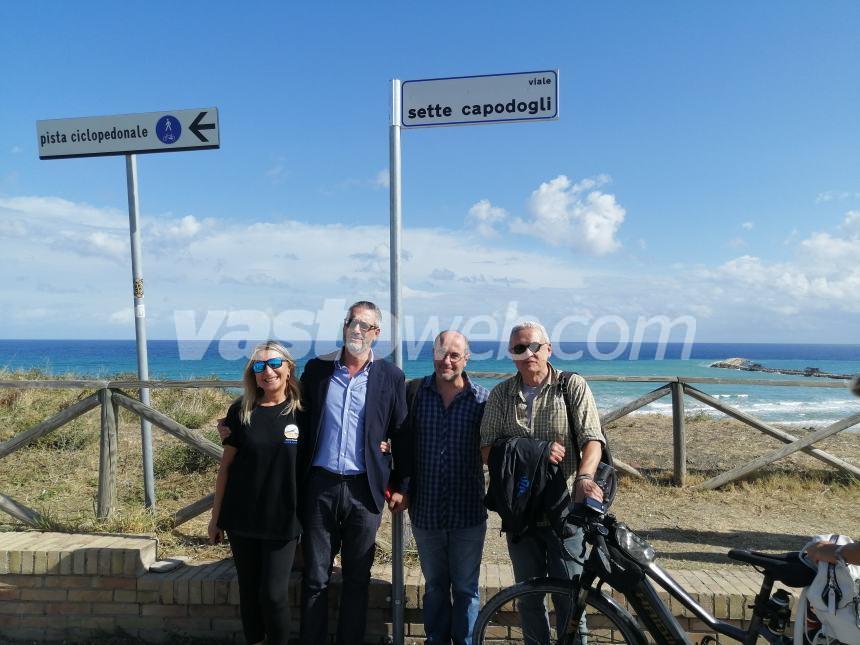 Nasce a Punta Aderci “Viale dei Capodogli”: “Vasto non dimentica il drammatico spiaggiamento”